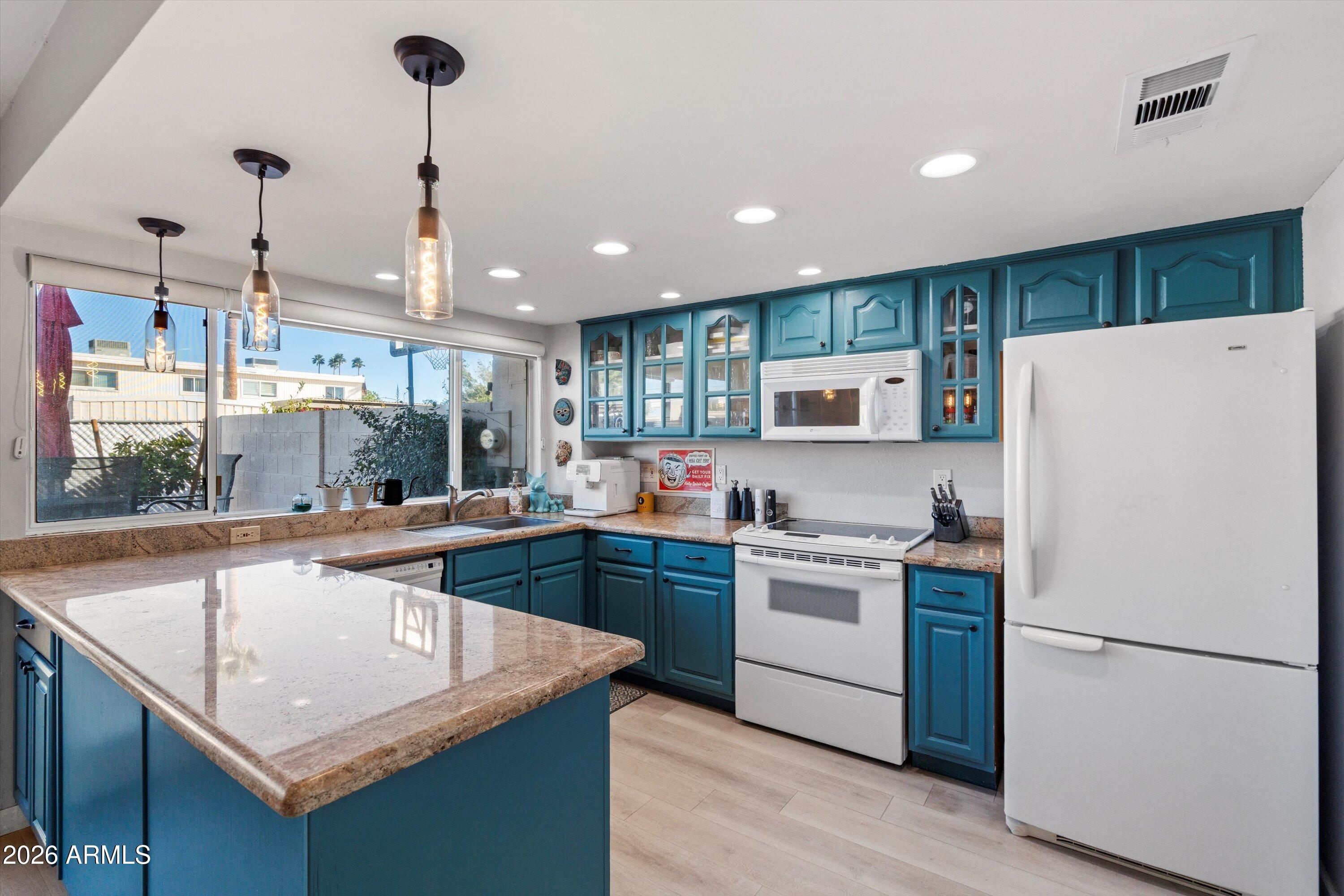 8206 E CHAPARRAL Road