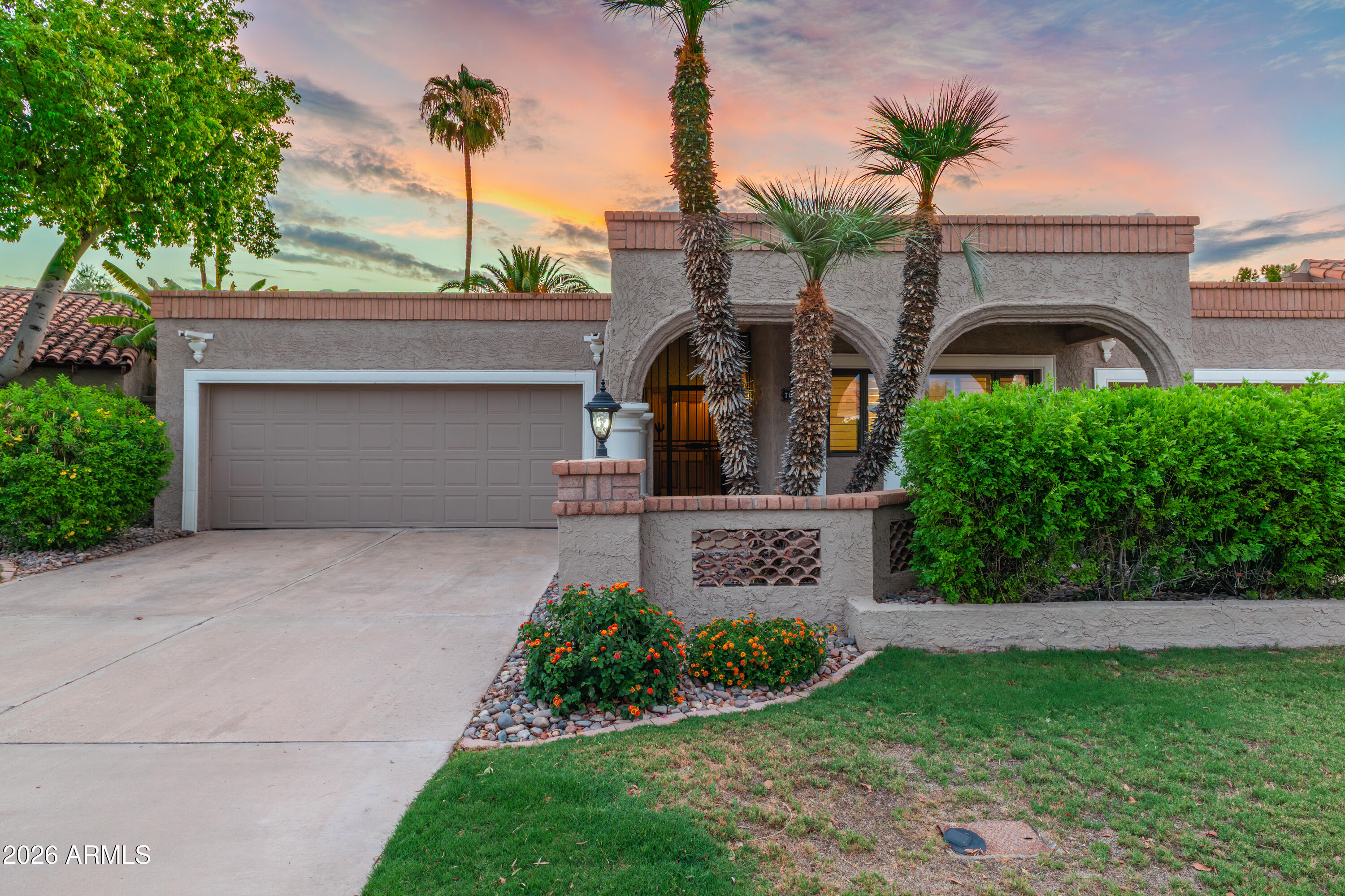 7814 N VIA DE FRONTERA --