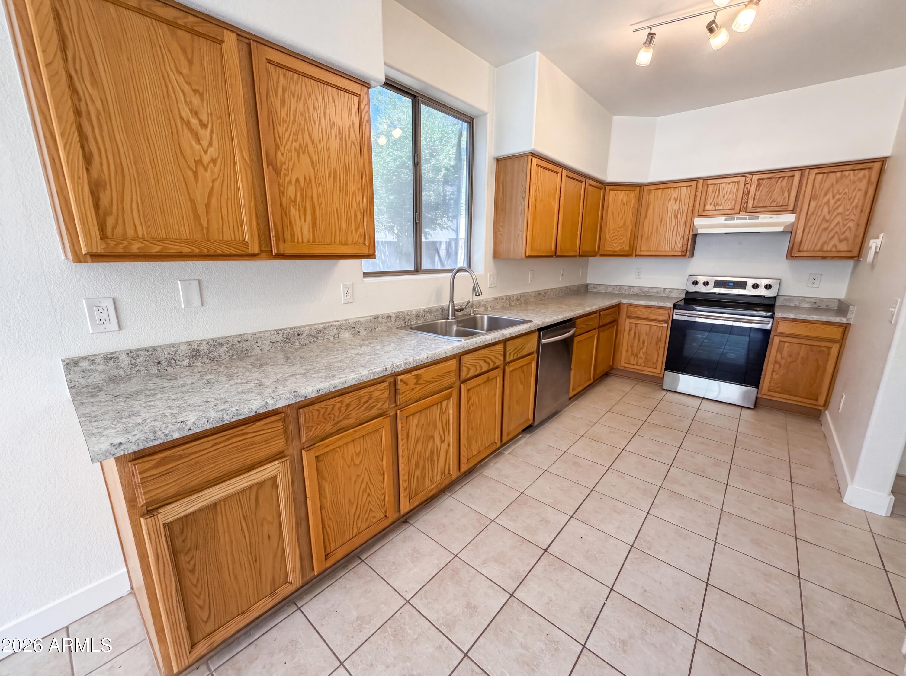 800 S BEDFORD Drive