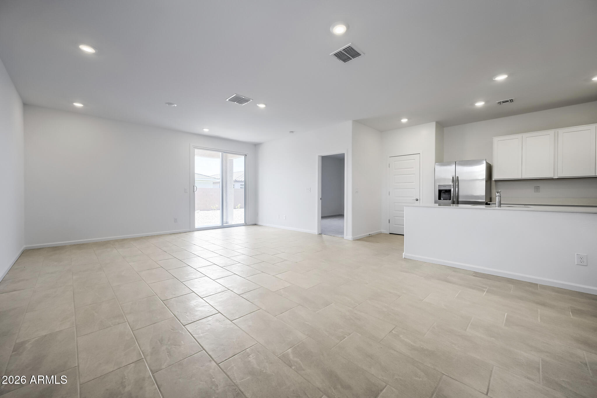 4587 E KENNETH Lane