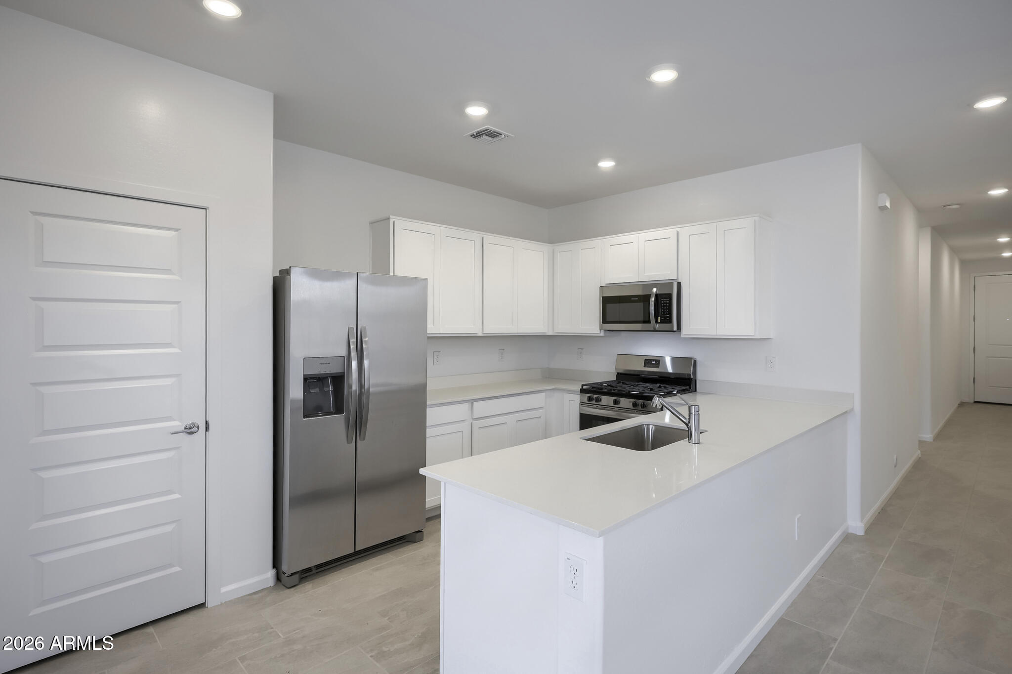 4587 E KENNETH Lane
