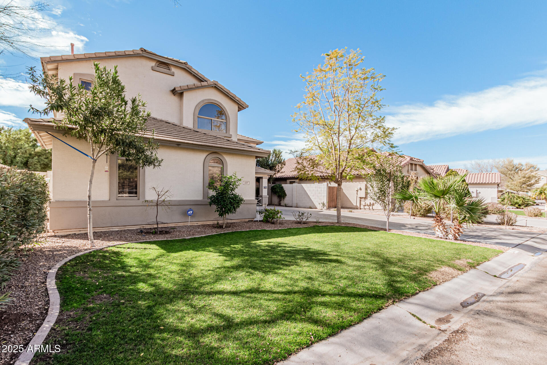 337 E CLAIRIDGE Drive