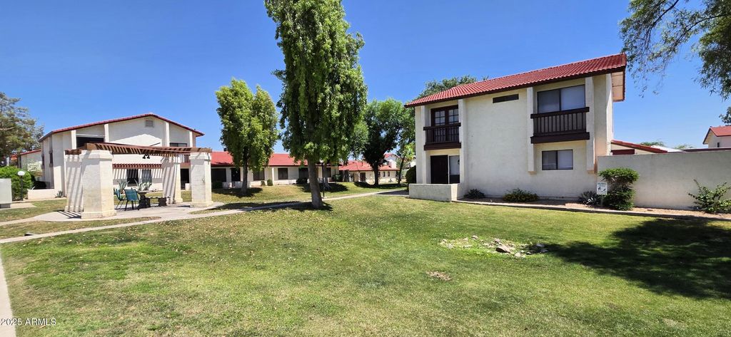 Photo of 2831 E Waltann Lane #1, Phoenix, AZ 85032 (MLS # 6975824)