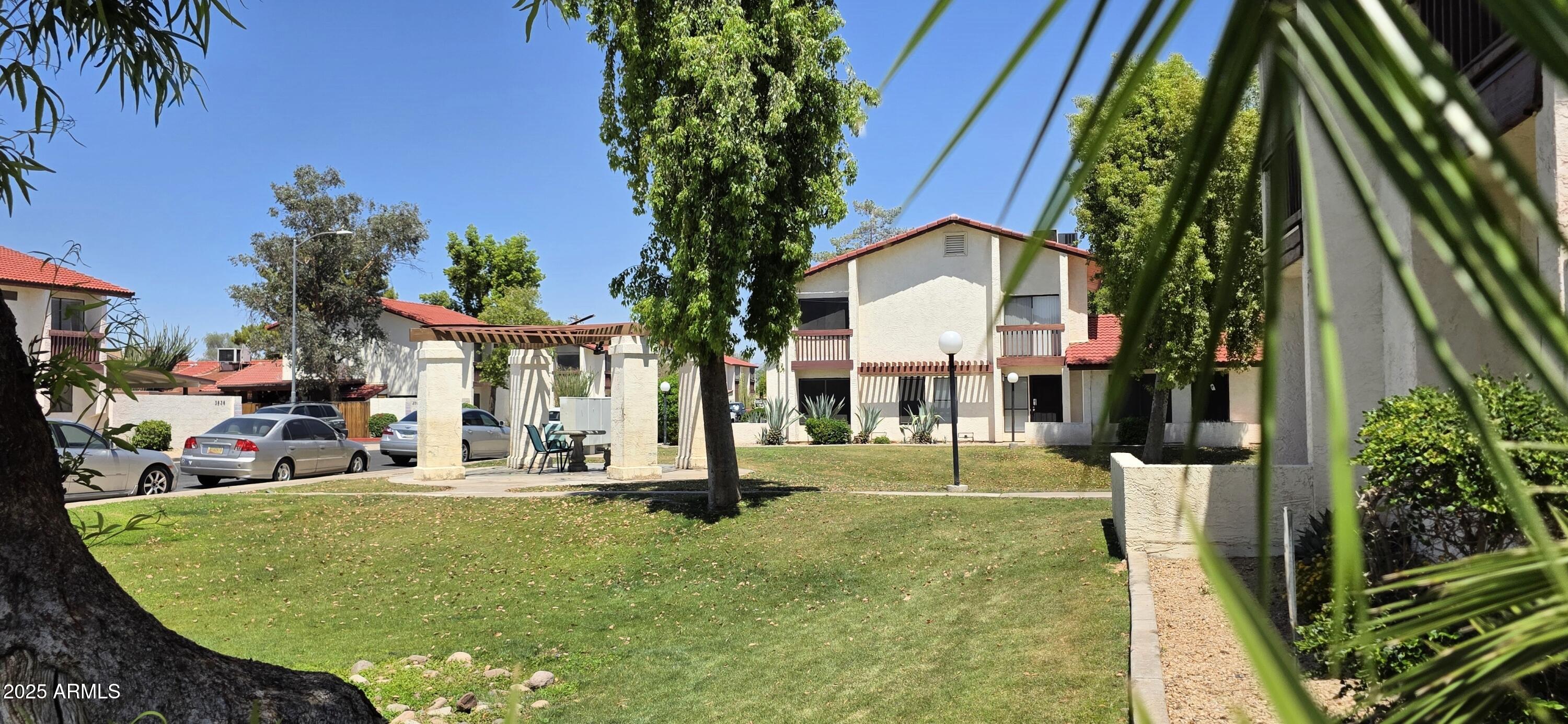 2831 E Waltann Lane 1