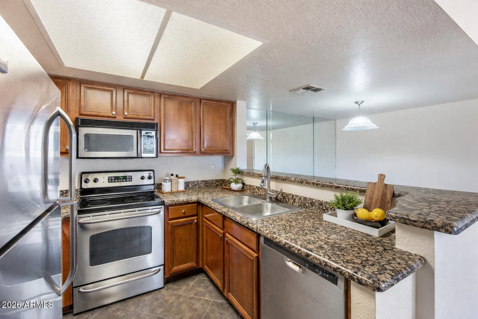 5757 W EUGIE Avenue 2027