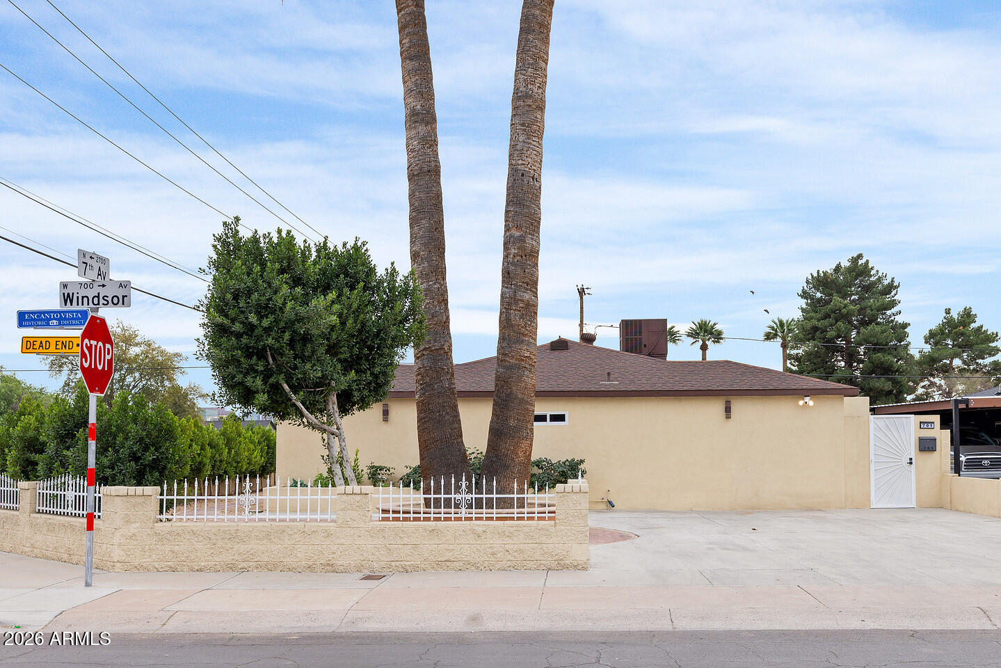 701 W WINDSOR Avenue