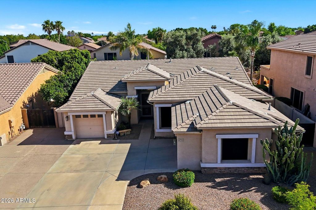 Photo of 6795 W Lone Cactus Drive, Glendale, AZ 85308 (MLS # 7023046)