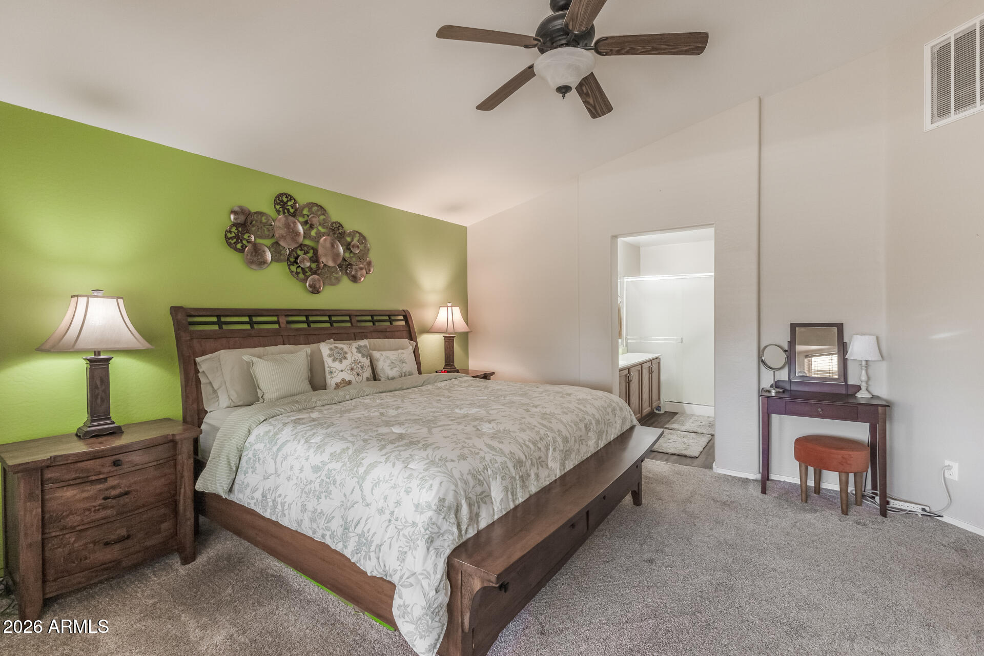 2643 E DESERT WIND Drive