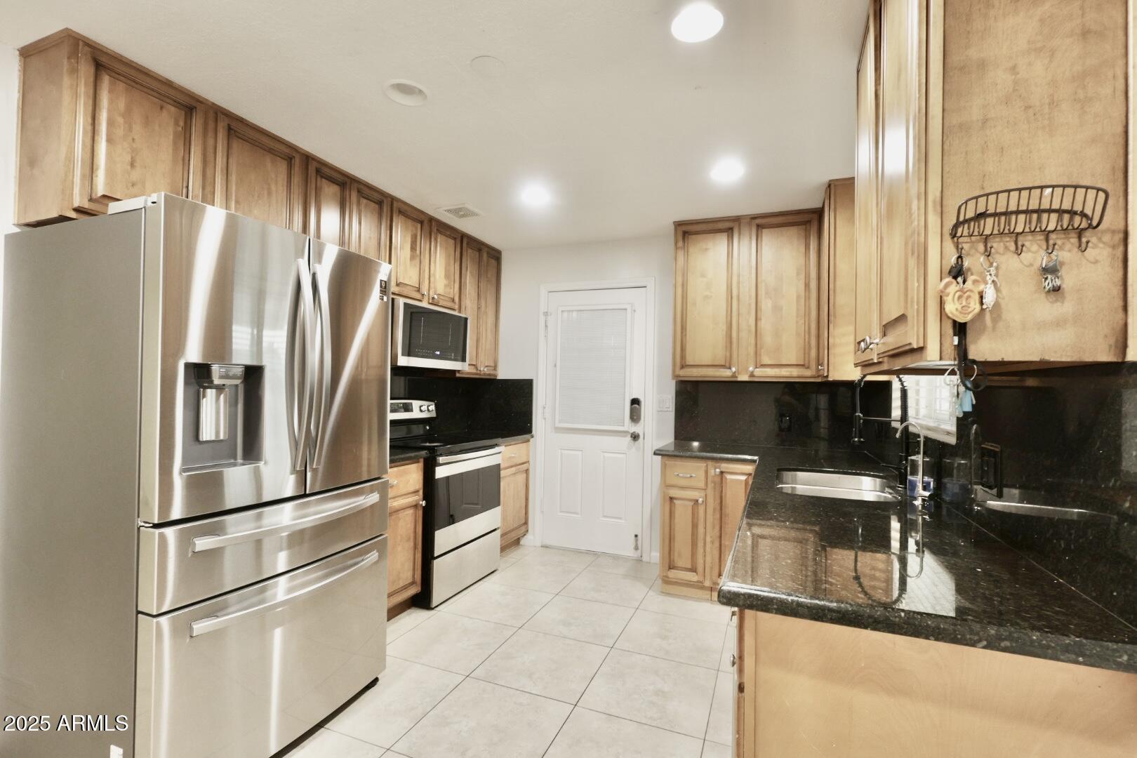 634 E MILLETT Avenue