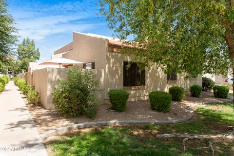 Condominium in Glendale AZ 4746 GOLDEN Lane.jpg