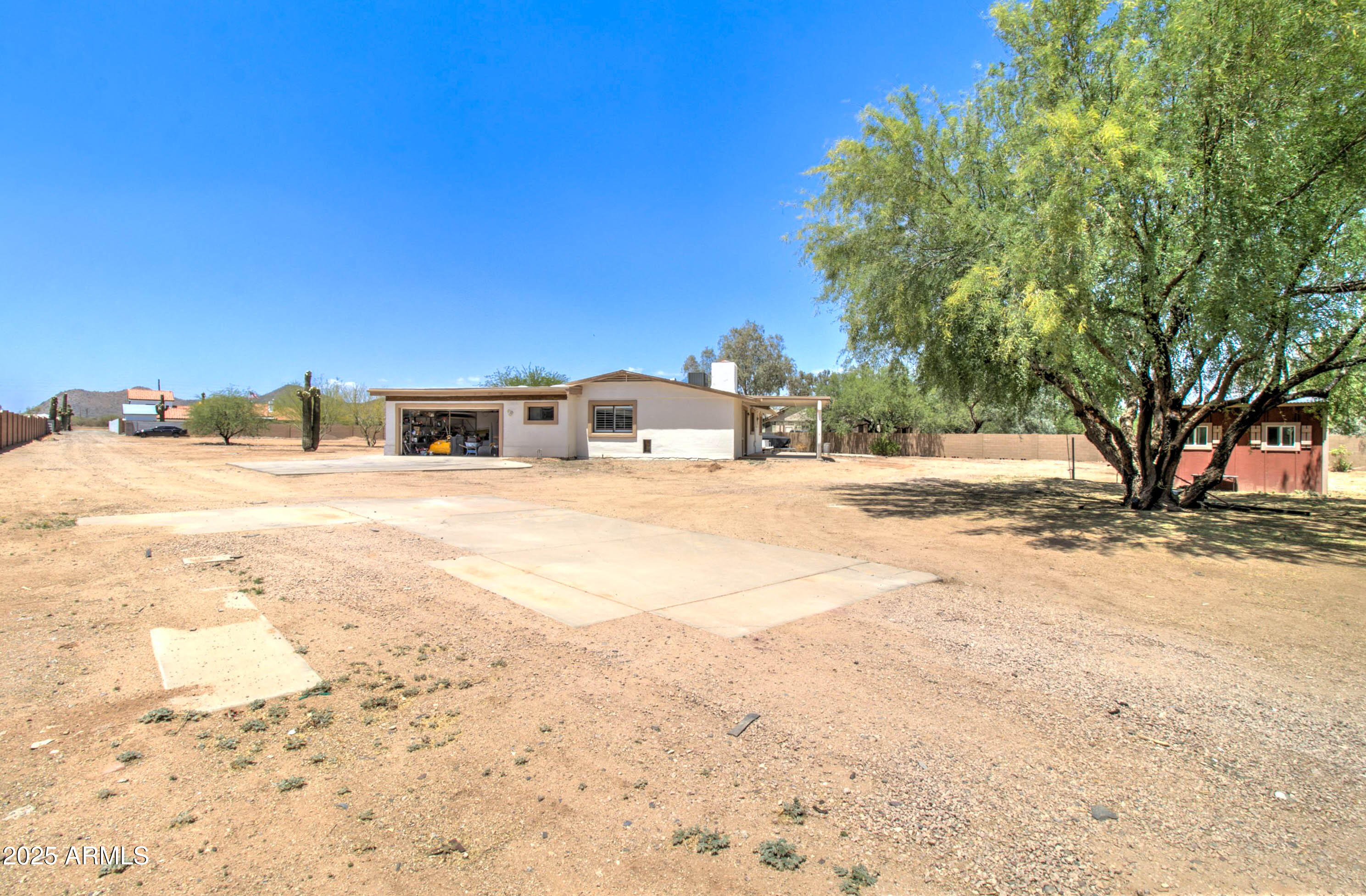 35019 N CENTRAL Avenue