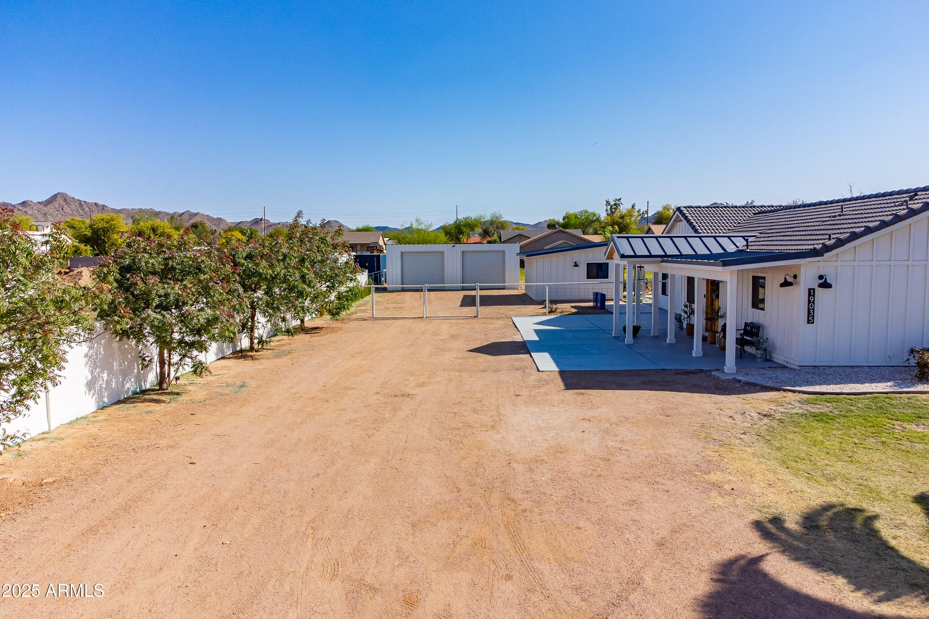 19035 E SUNNYDALE Drive
