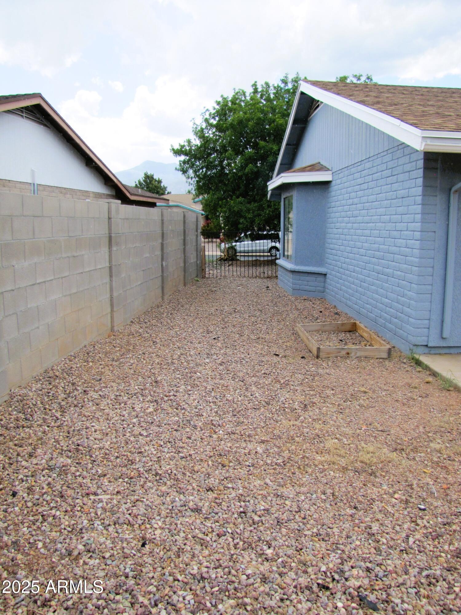 EAGLE RIDGE - Residential