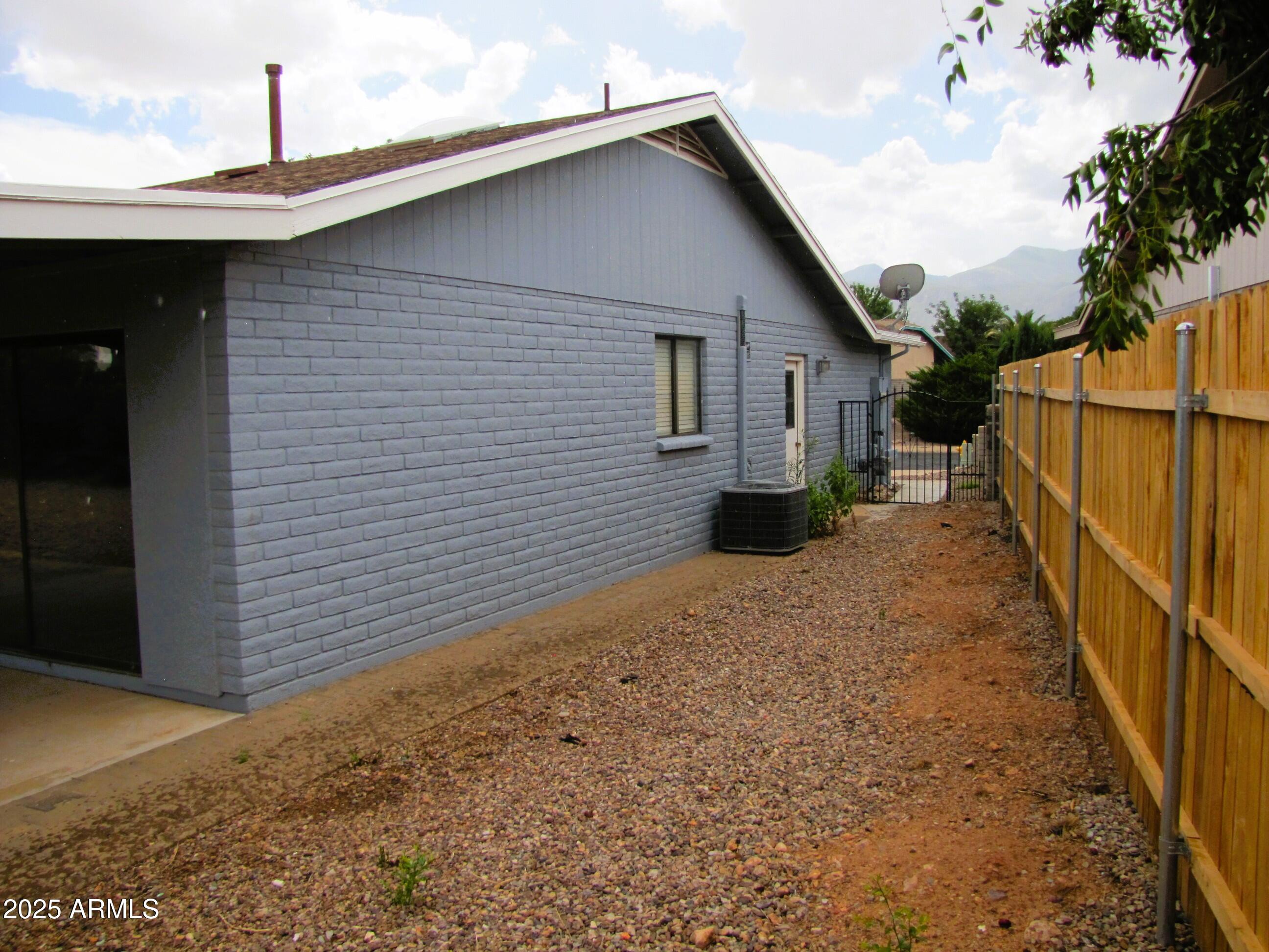 EAGLE RIDGE - Residential