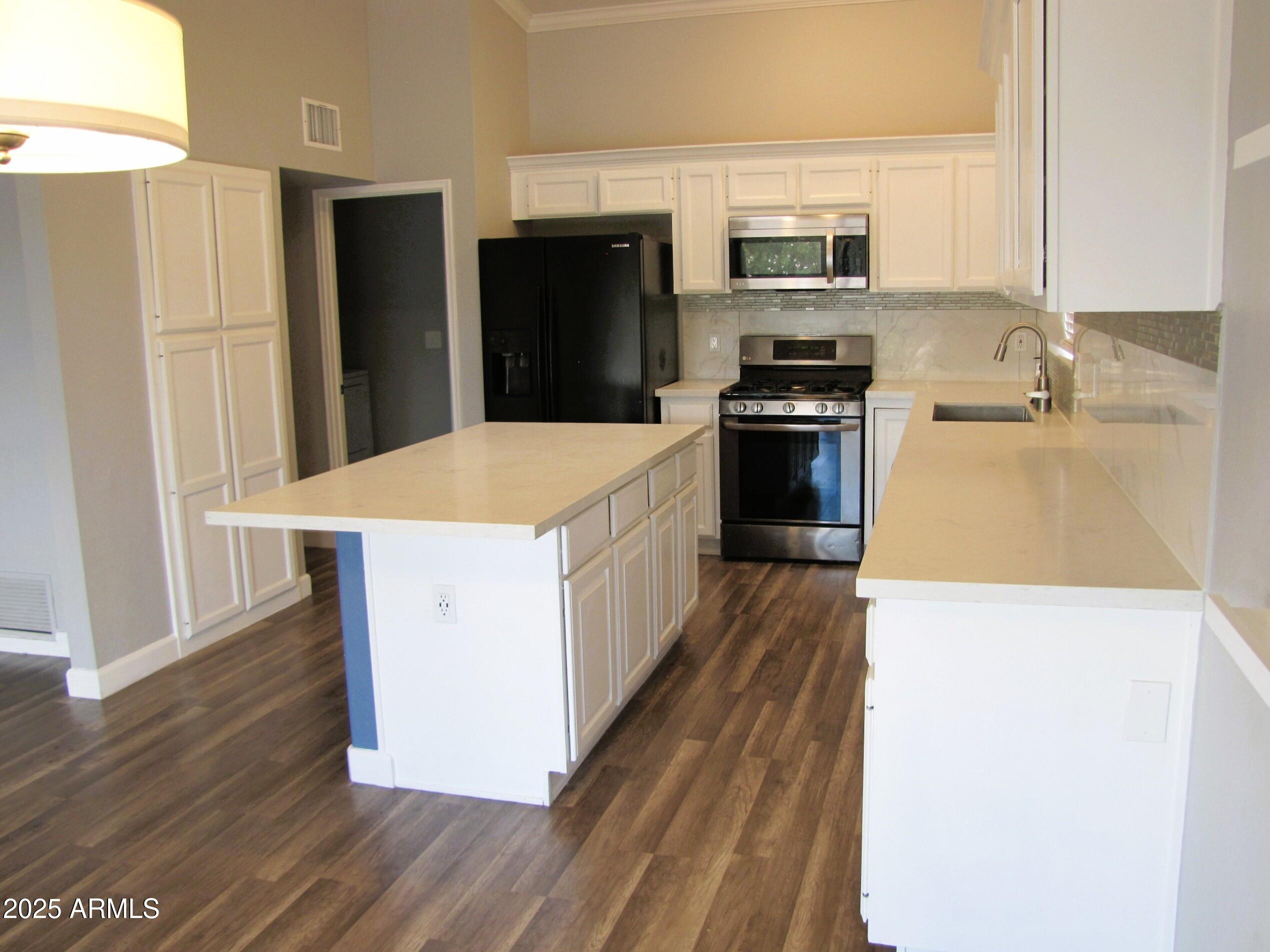 EAGLE RIDGE - Residential