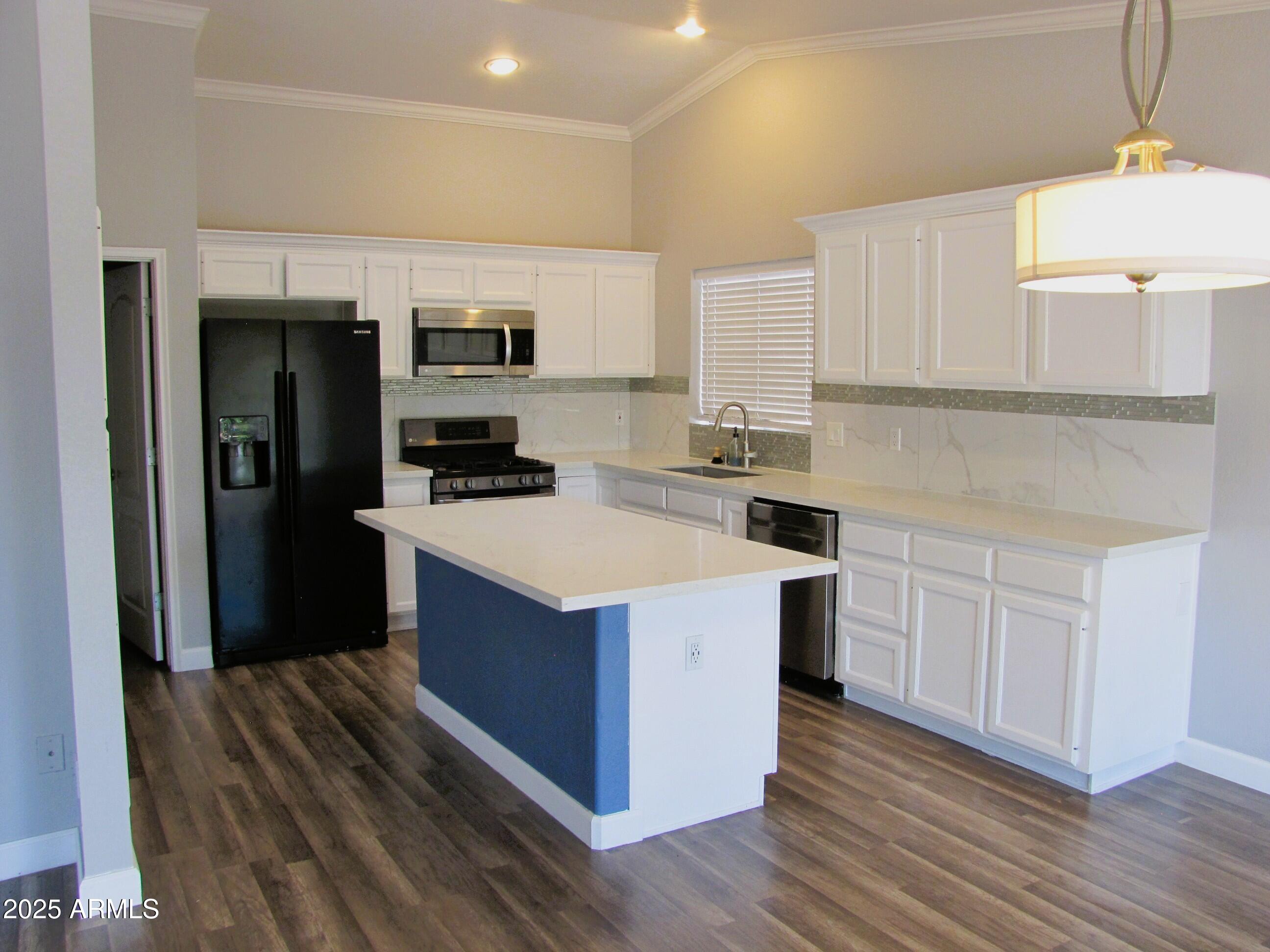 EAGLE RIDGE - Residential