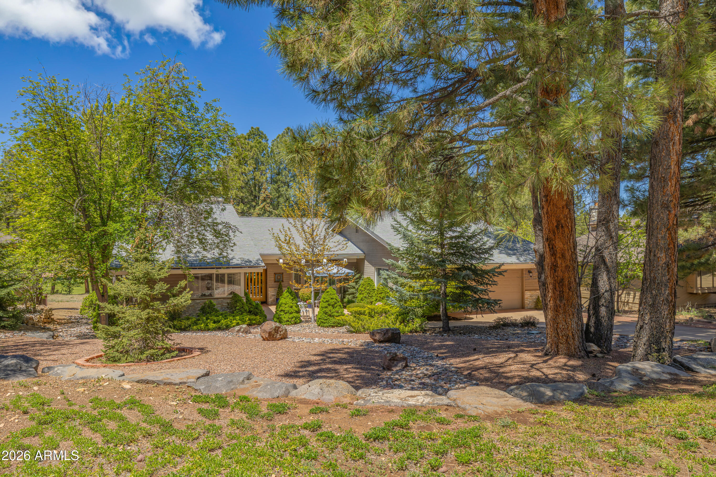 1607 N MARIPOSA Road