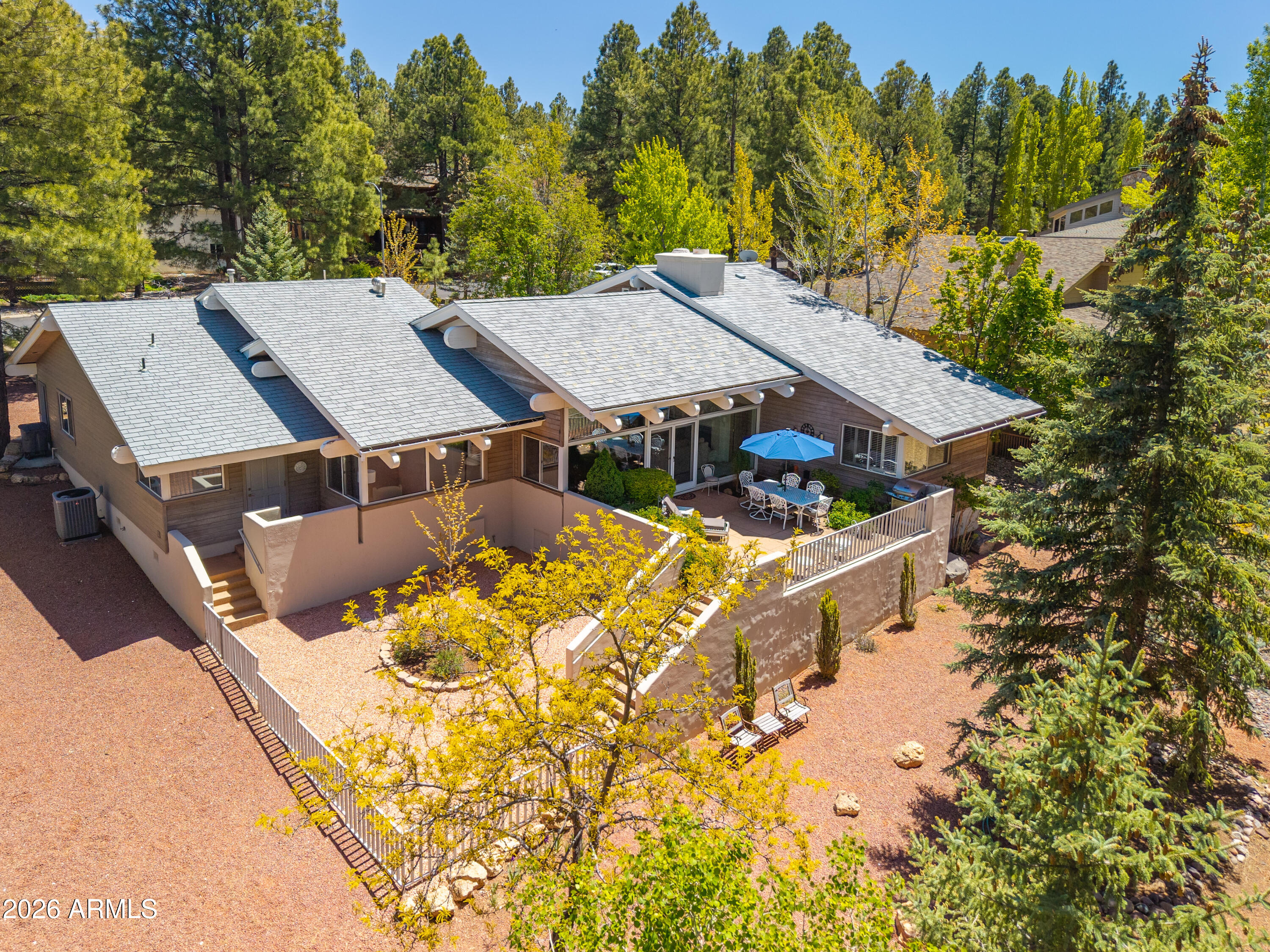 Flagstaff, Arizona, 86004, United States, 3 Bedrooms Bedrooms, ,3 BathroomsBathrooms,Residential,Pending,2045808