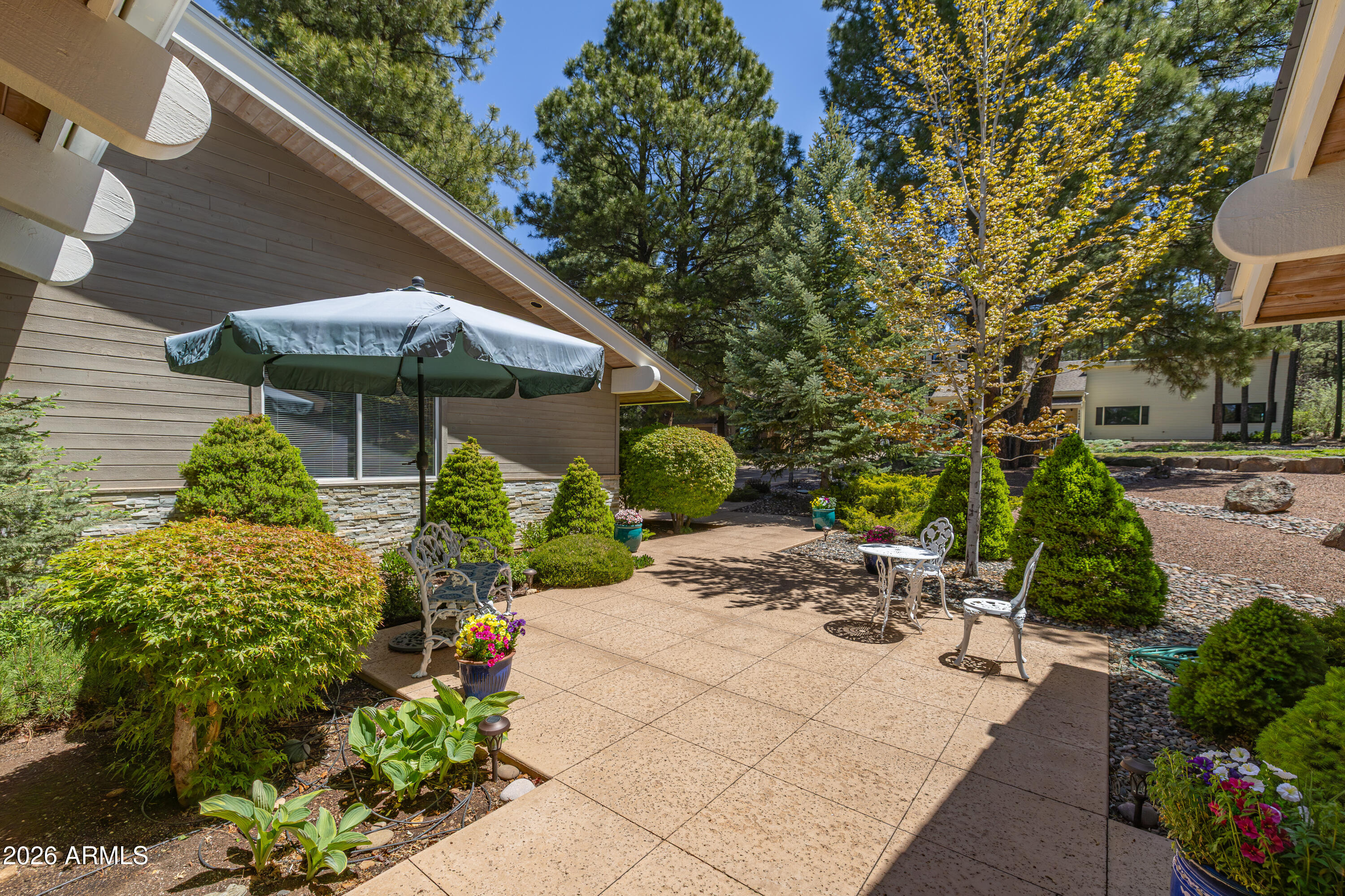 Flagstaff, Arizona, 86004, United States, 3 Bedrooms Bedrooms, ,3 BathroomsBathrooms,Residential,Pending,2045808