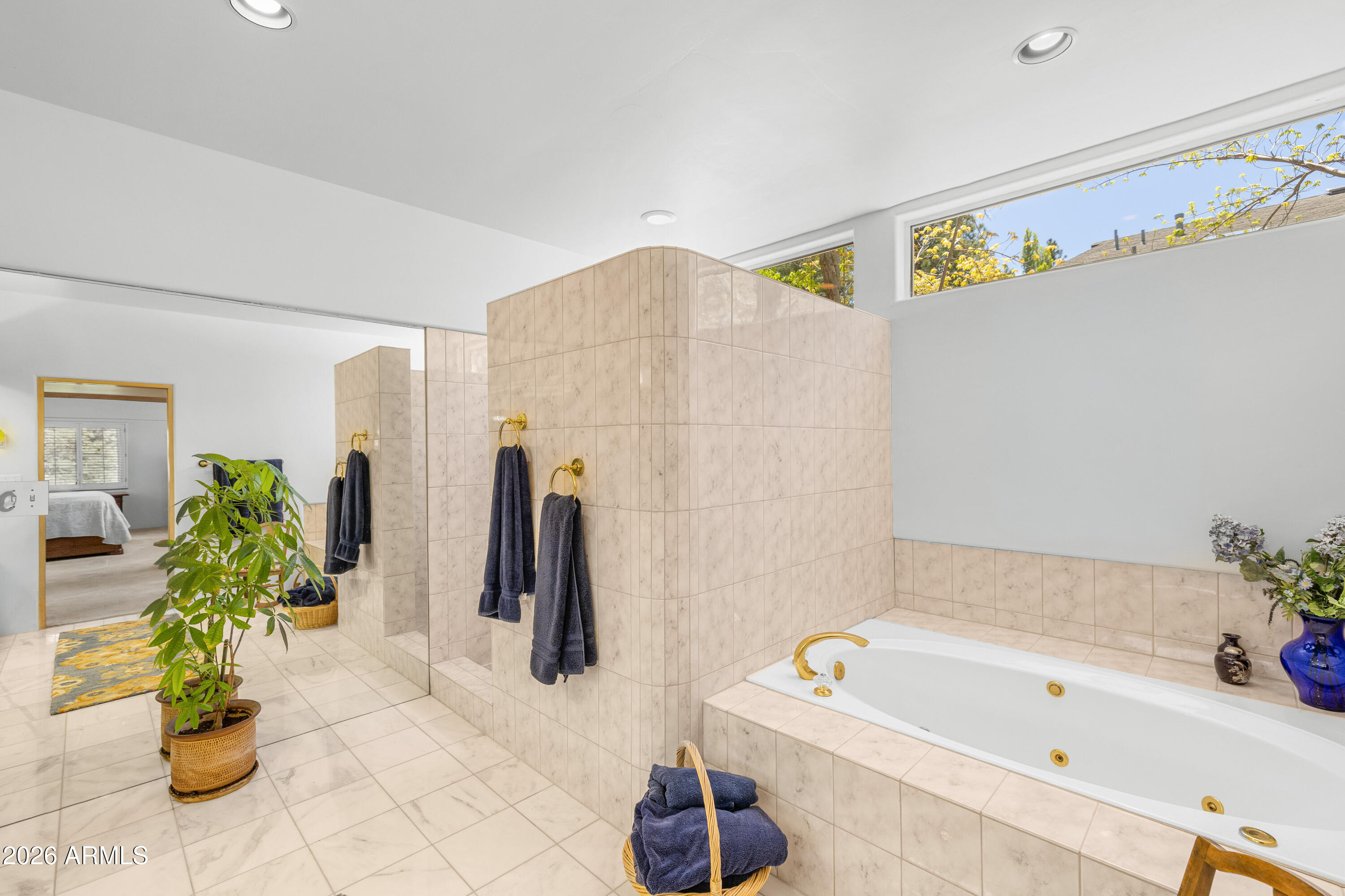 Flagstaff, Arizona, 86004, United States, 3 Bedrooms Bedrooms, ,3 BathroomsBathrooms,Residential,Pending,2045808