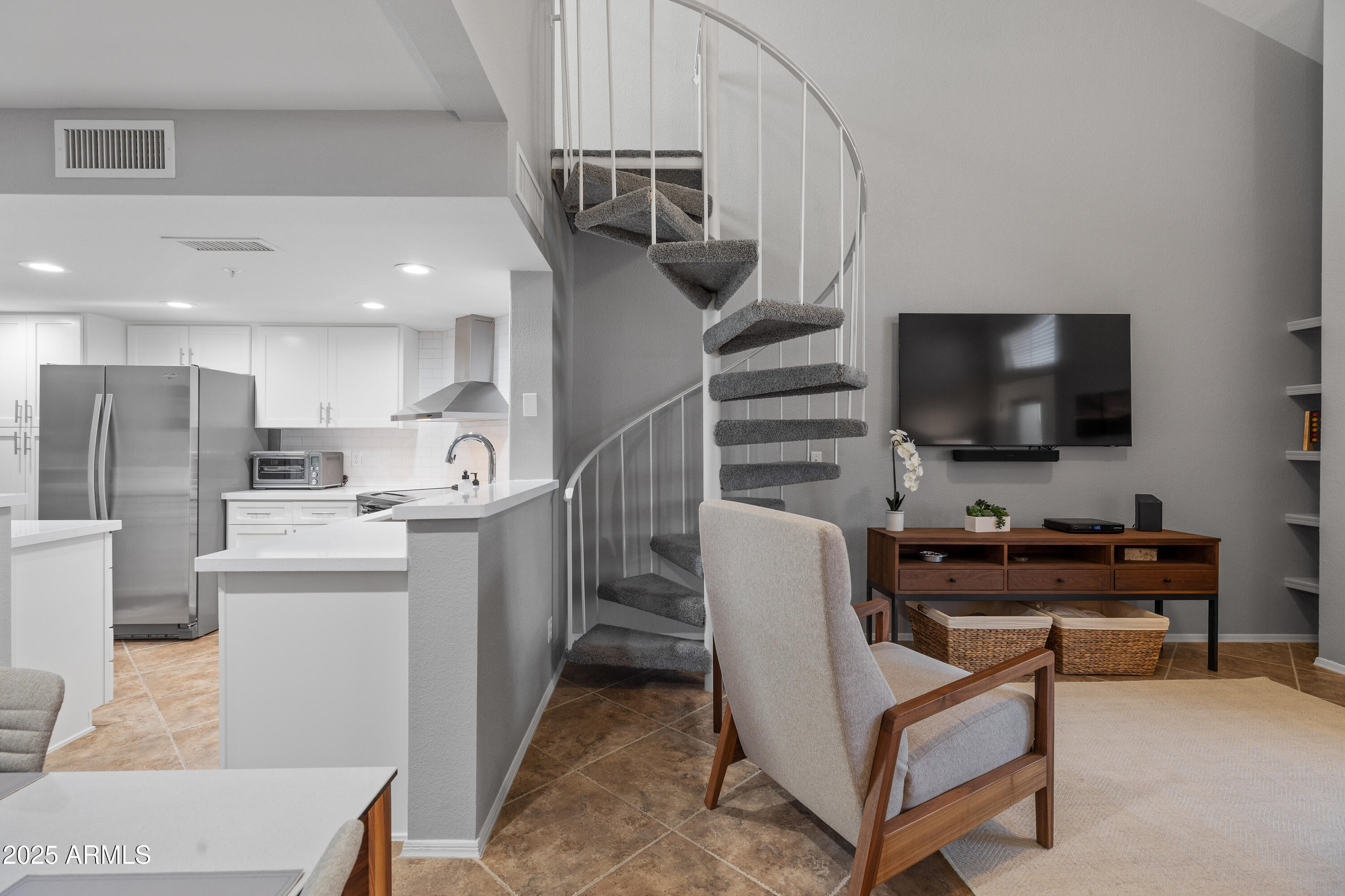 7675 E MCDONALD Drive 227