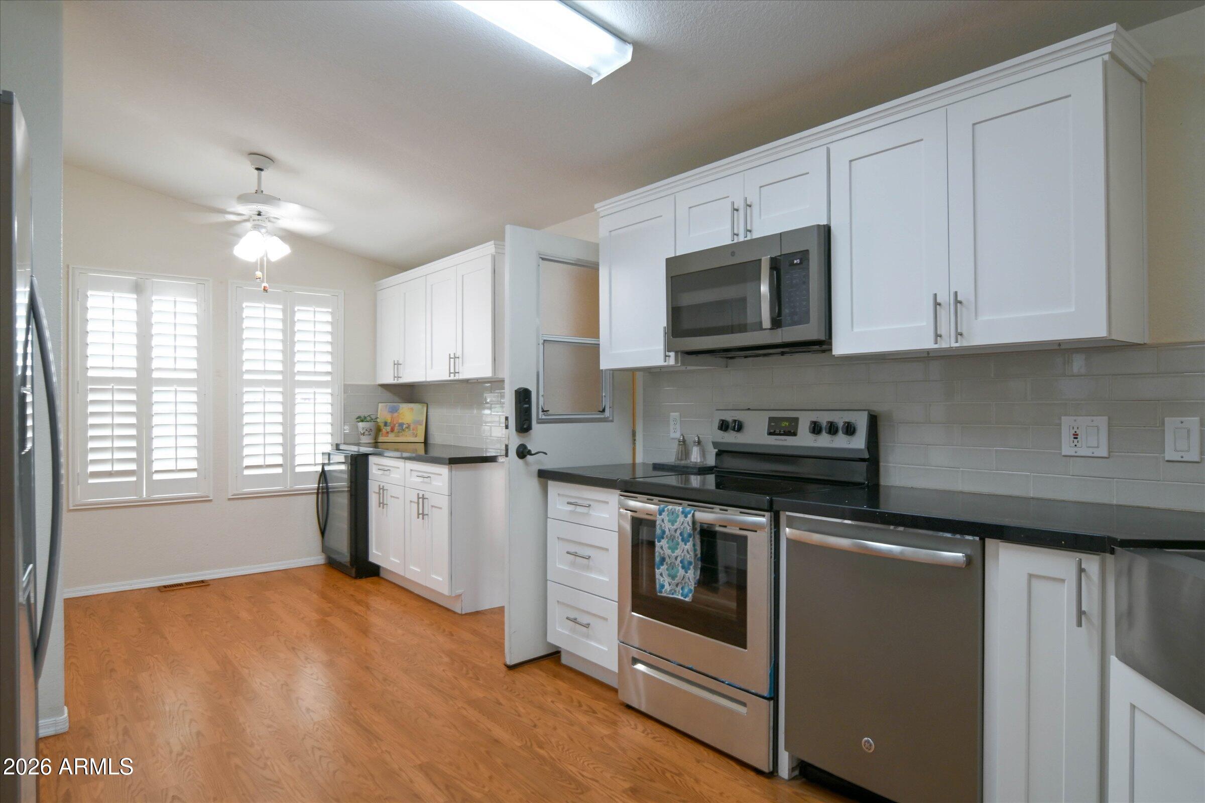 3901 E Pinnacle Peak Road 76