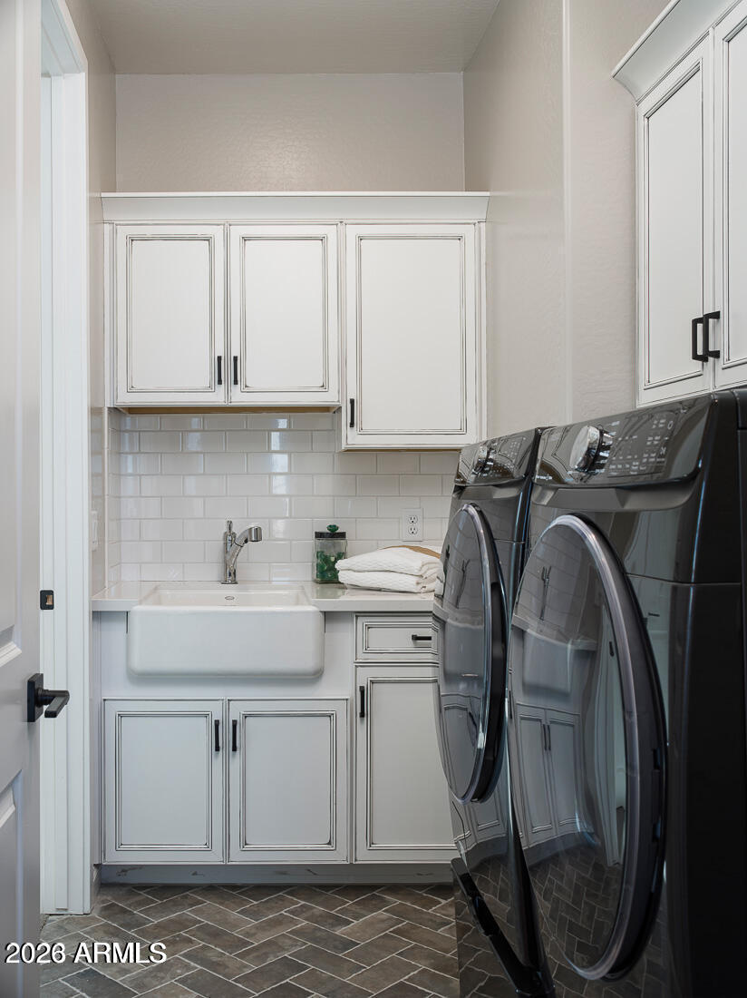 HERITAGE POINTE - Residential