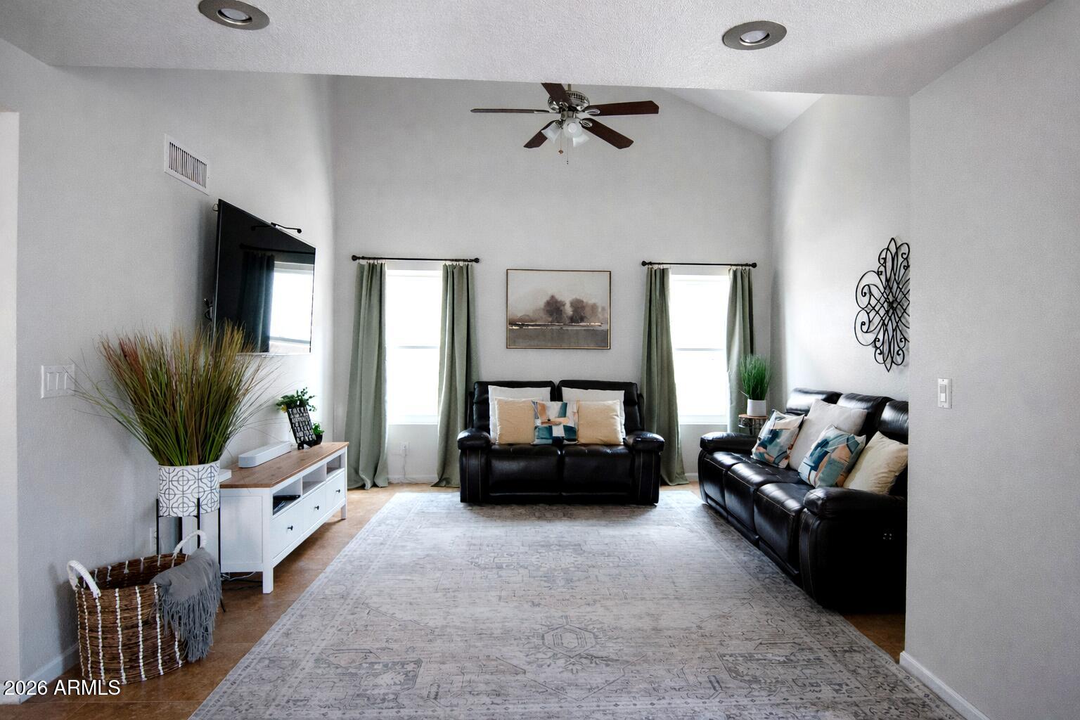 4130 E MOUNTAIN VISTA Drive