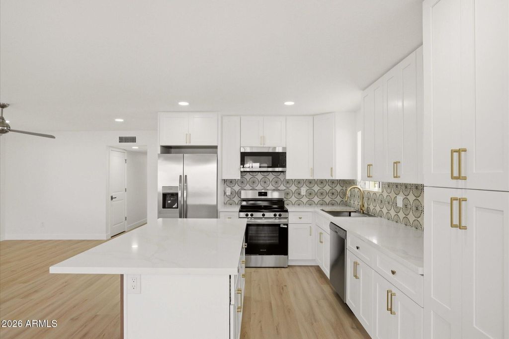 Photo of 5222 W Hatcher Road, Glendale, AZ 85302 (MLS # 6999409)