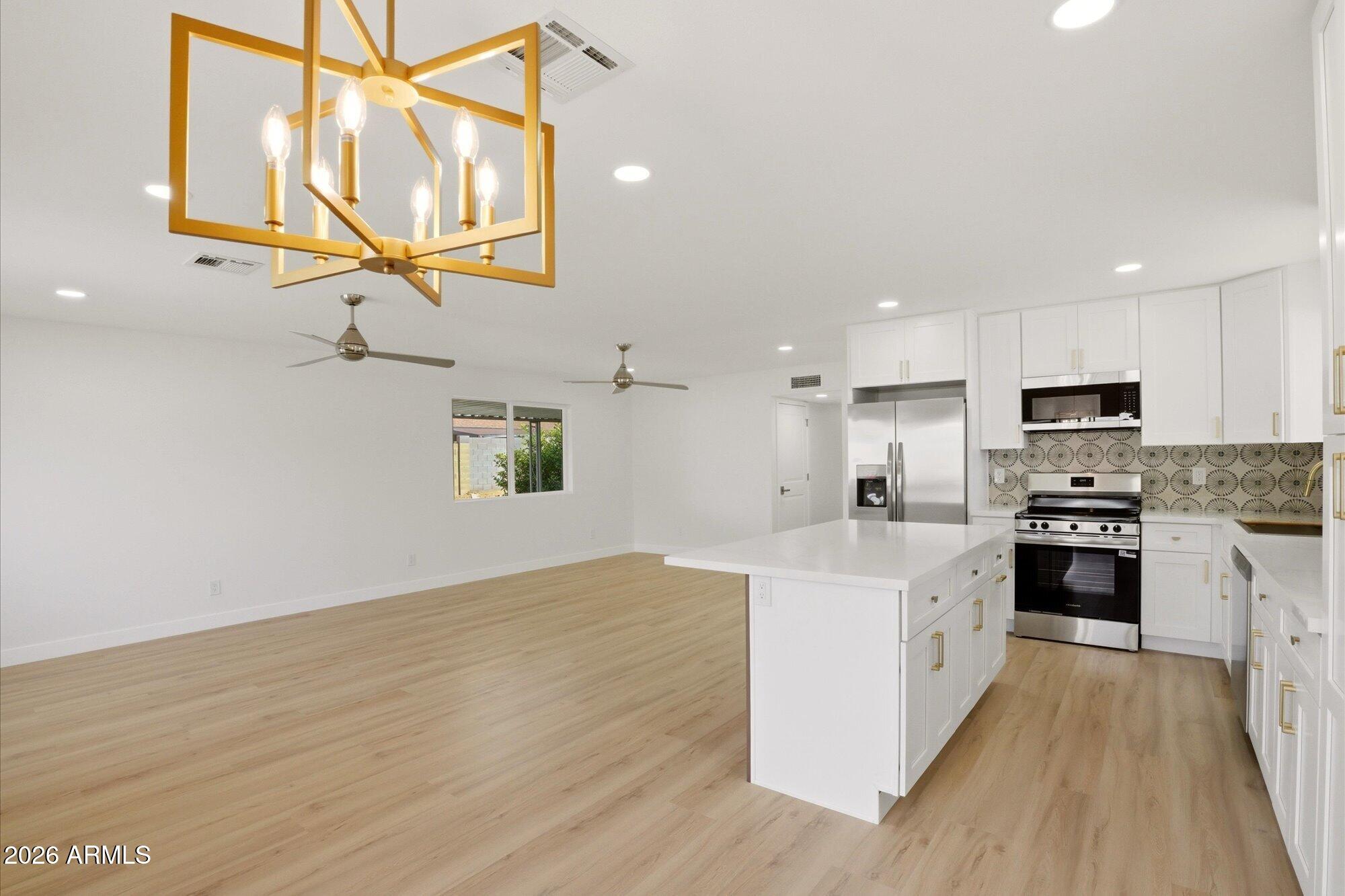 5222 W HATCHER Road