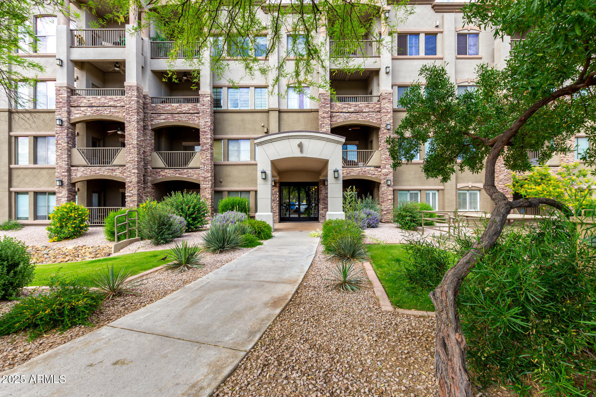 5450 E DEER VALLEY Drive 3003
