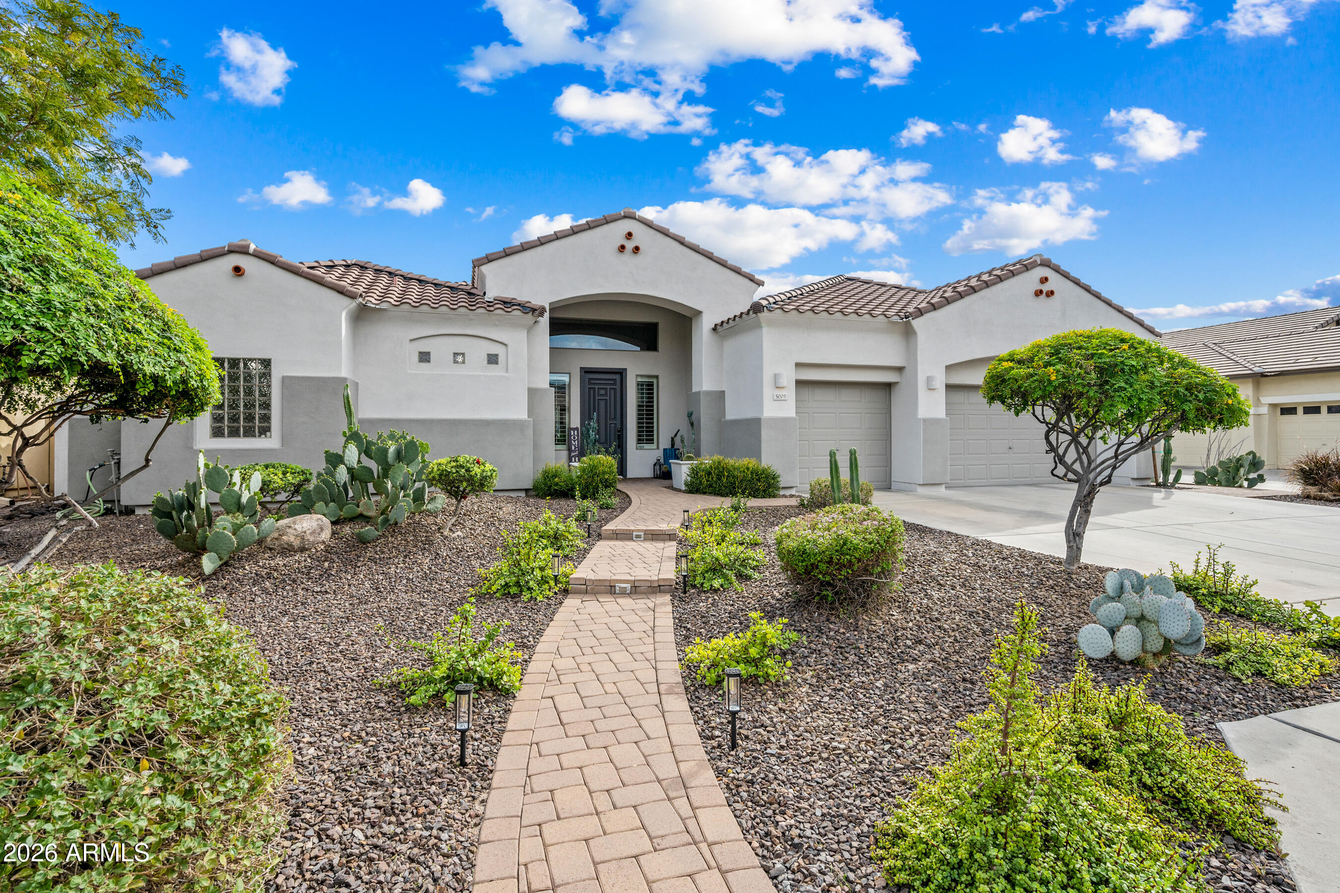 5005 W RANGE MULE Drive