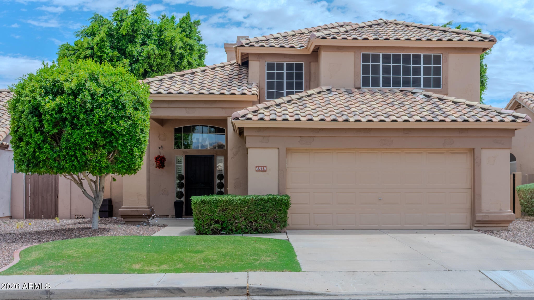 6919 W VIA DEL SOL Drive