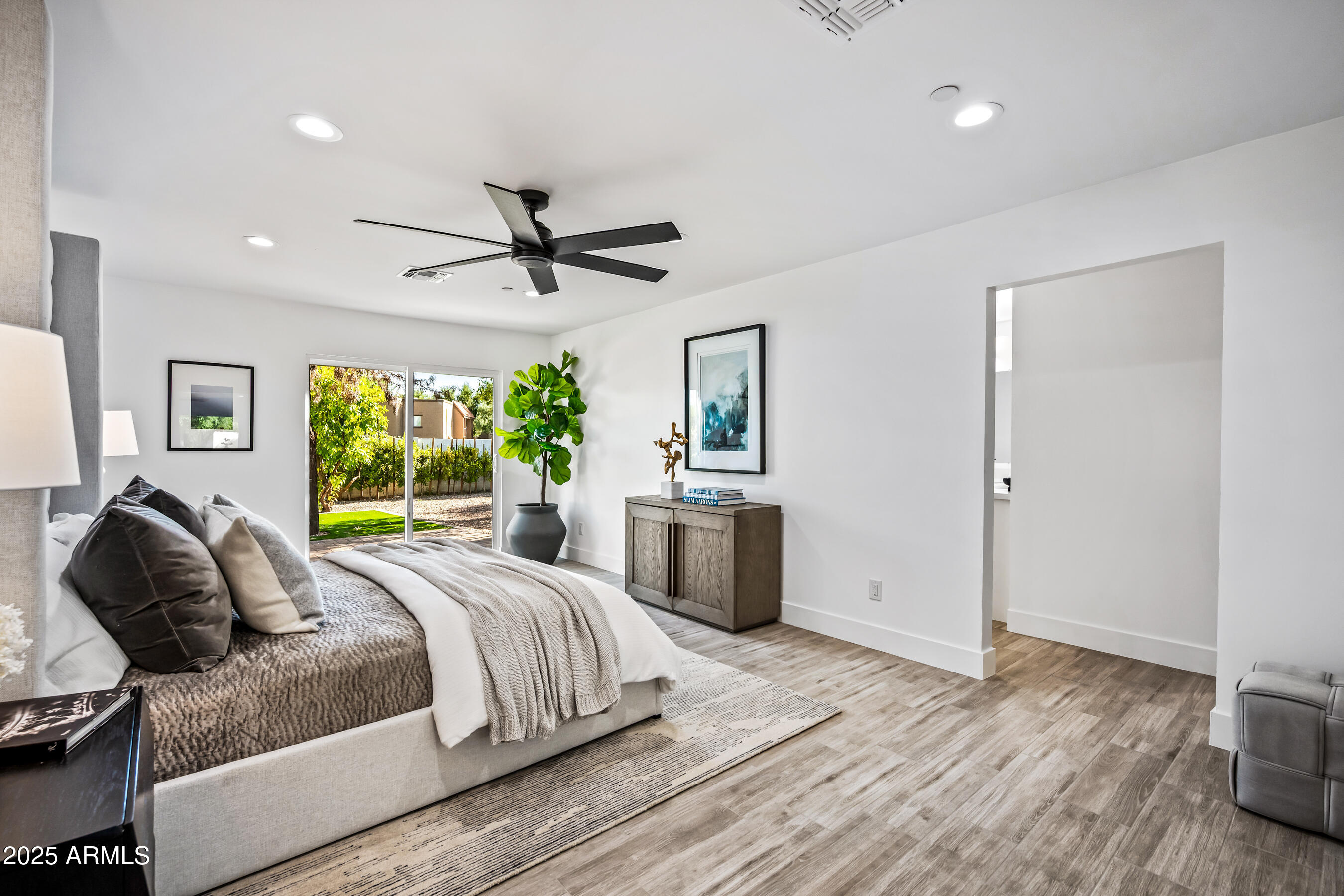 Scottsdale, Arizona, 85258, United States, 4 Bedrooms Bedrooms, ,4 BathroomsBathrooms,Residential,Active,1994950