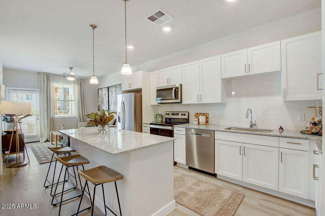 28201 N BLACK CANYON Highway 2