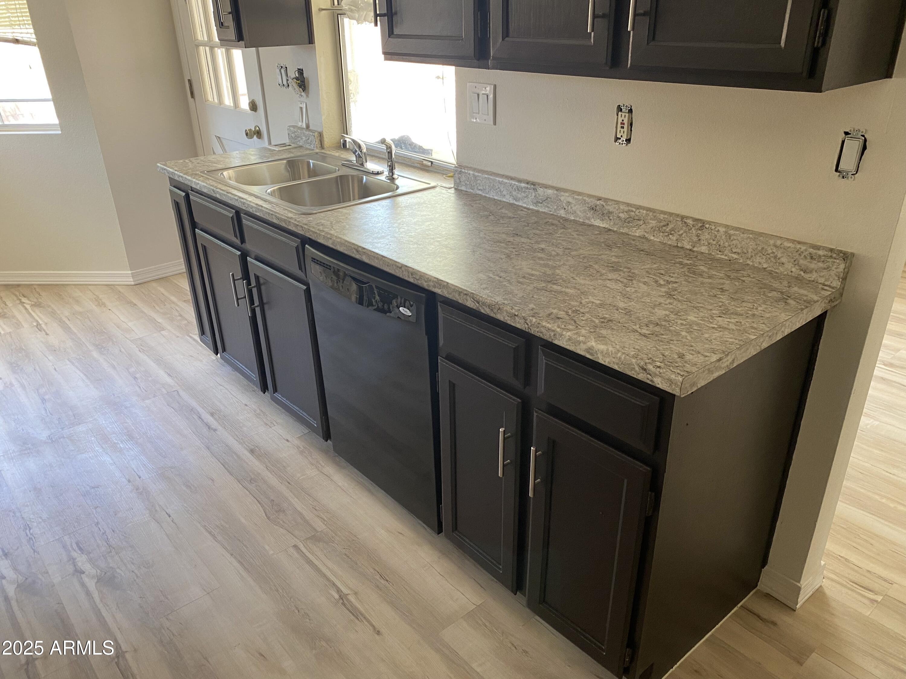 6528 E BARSTOW Street