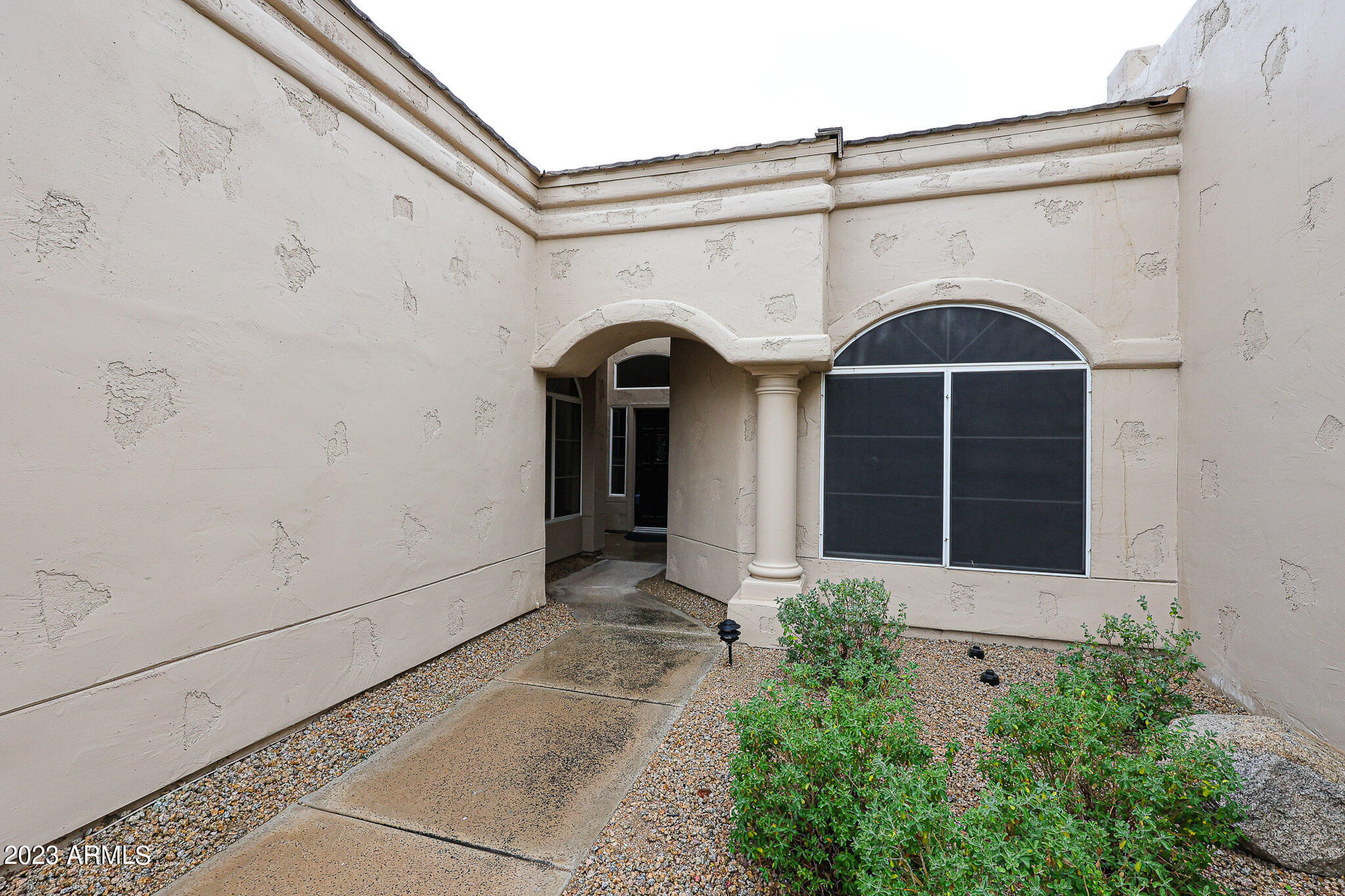 8941 E MAPLE Drive
