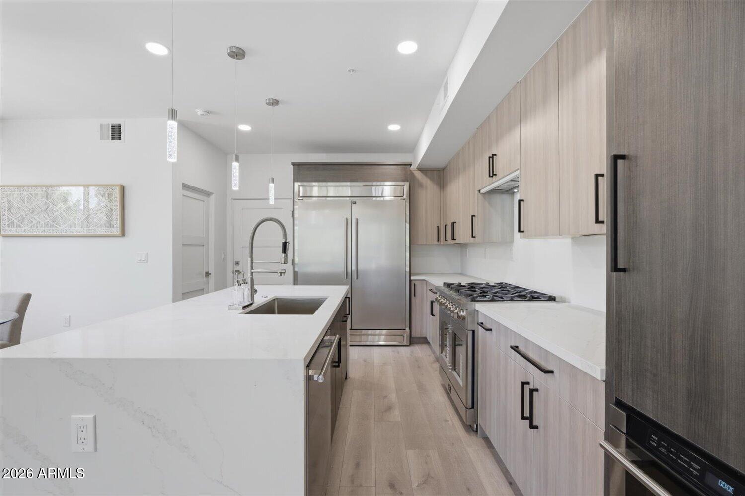 SENECA LUXURY CONDOMINIUMS - Residential