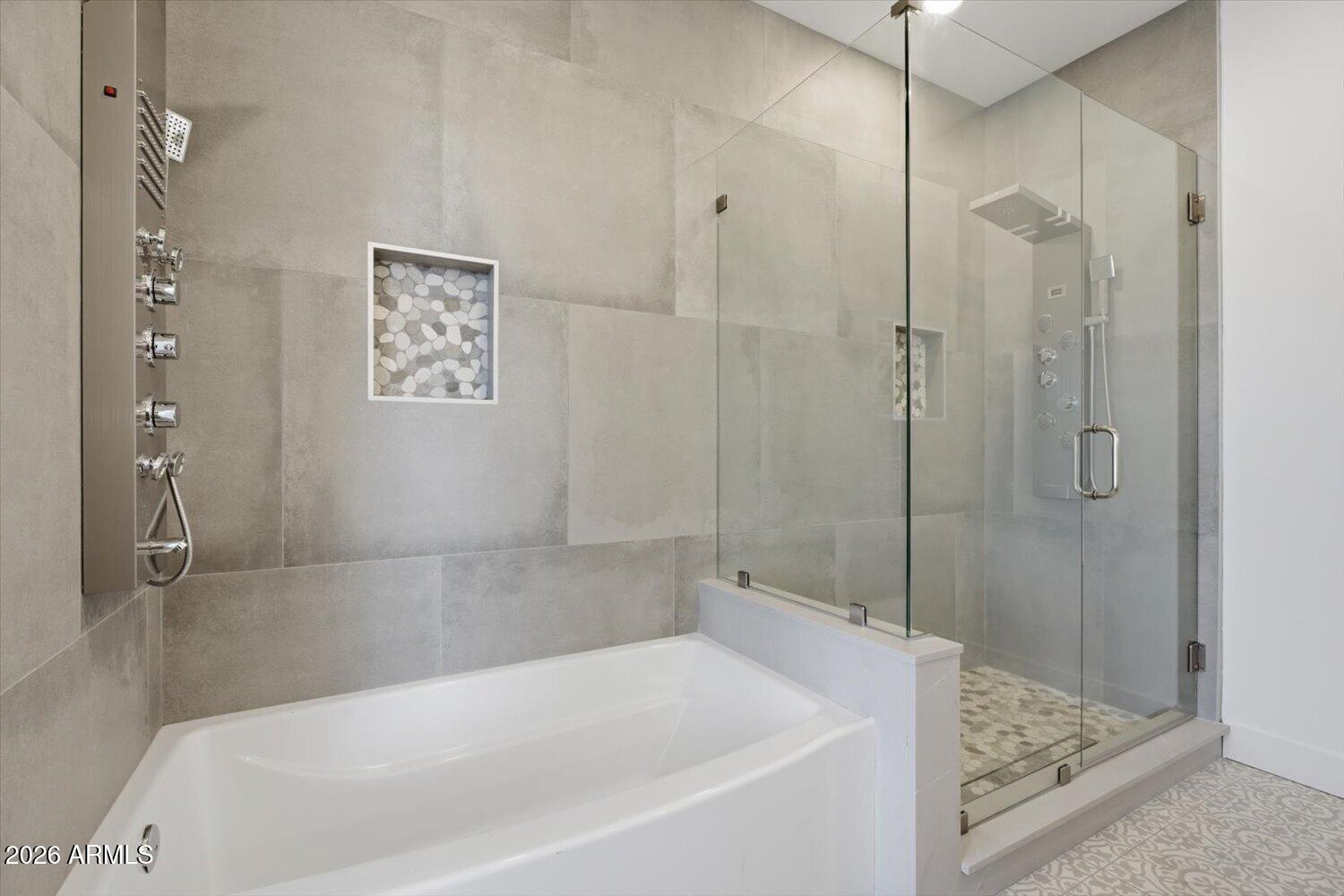 SENECA LUXURY CONDOMINIUMS - Residential