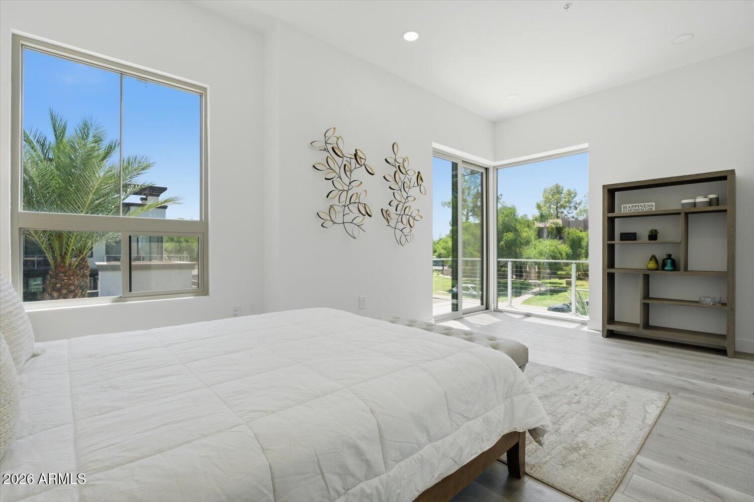 SENECA LUXURY CONDOMINIUMS - Residential