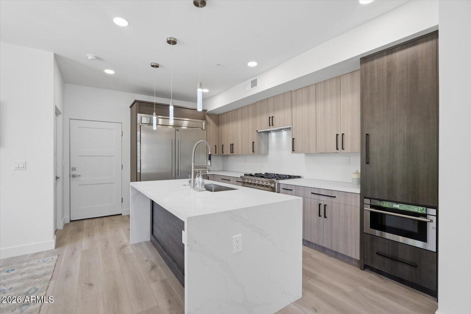 SENECA LUXURY CONDOMINIUMS - Residential