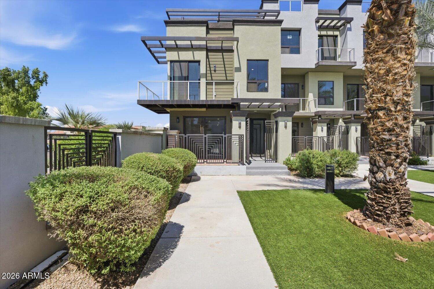 SENECA LUXURY CONDOMINIUMS - Residential
