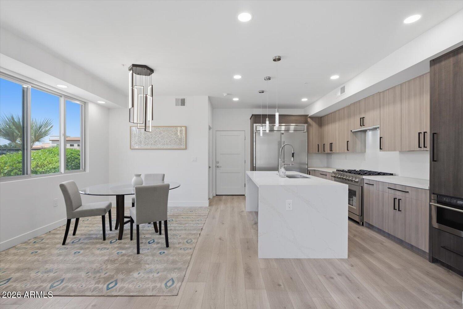SENECA LUXURY CONDOMINIUMS - Residential