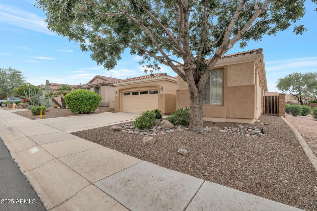 Photo of 5380 S Lantana Lane, Gilbert, AZ 85298 (MLS # 6951446)