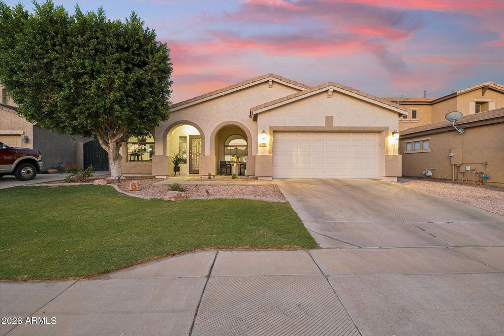 Photo of 1923 S Sabrina, Mesa, AZ 85209 (MLS # 7028567)