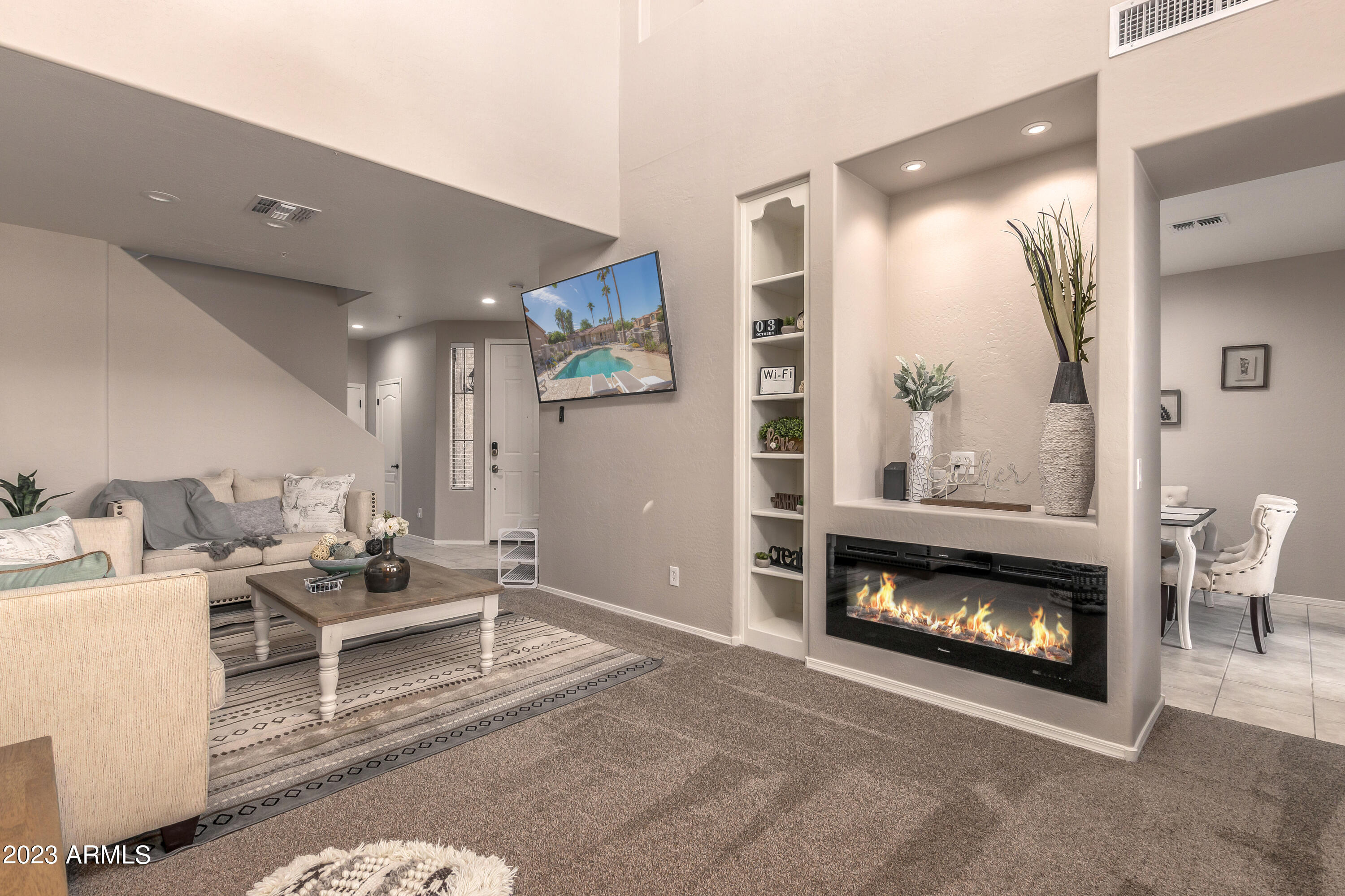 5415 E MCKELLIPS Road 93