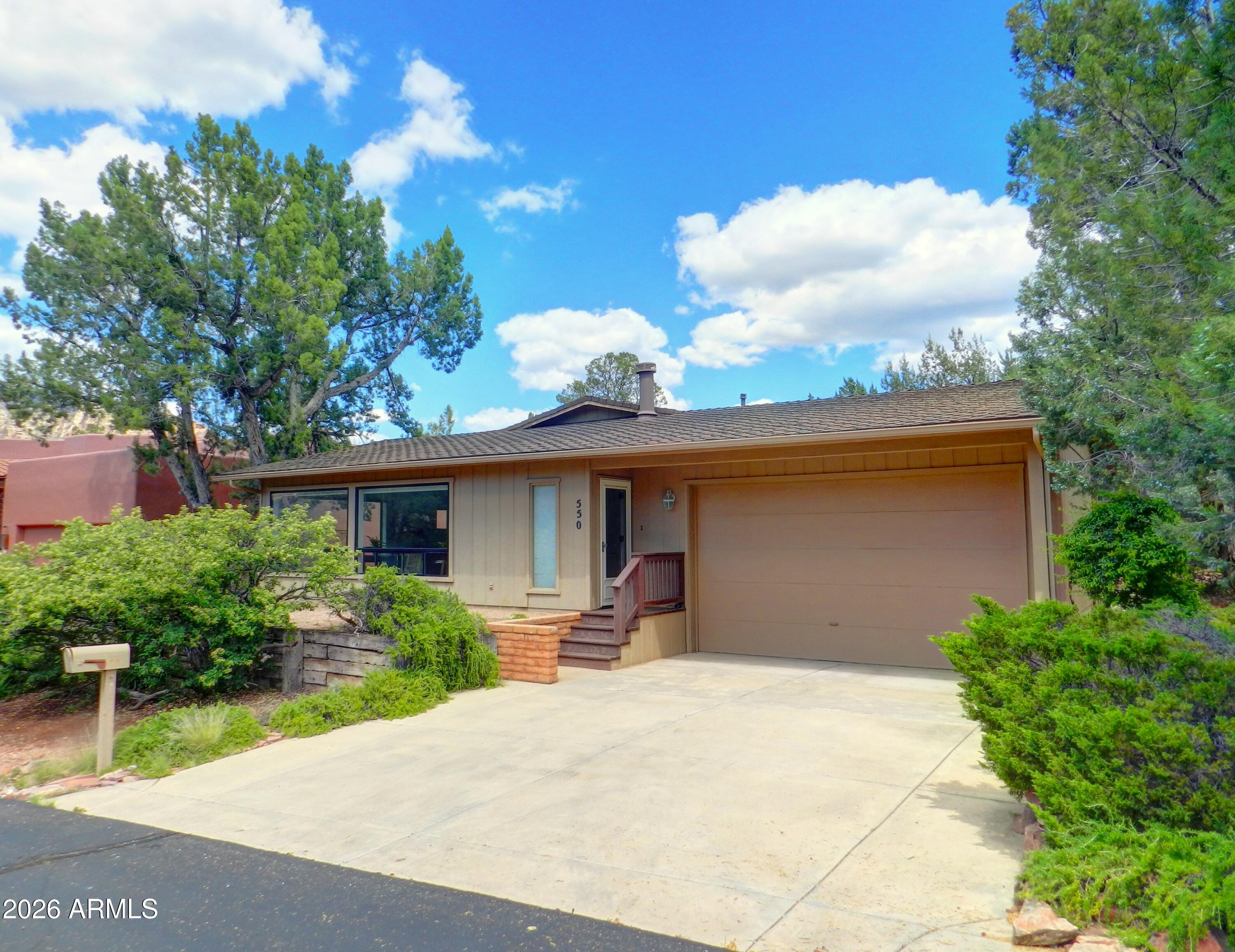 550 BARCELONA Road