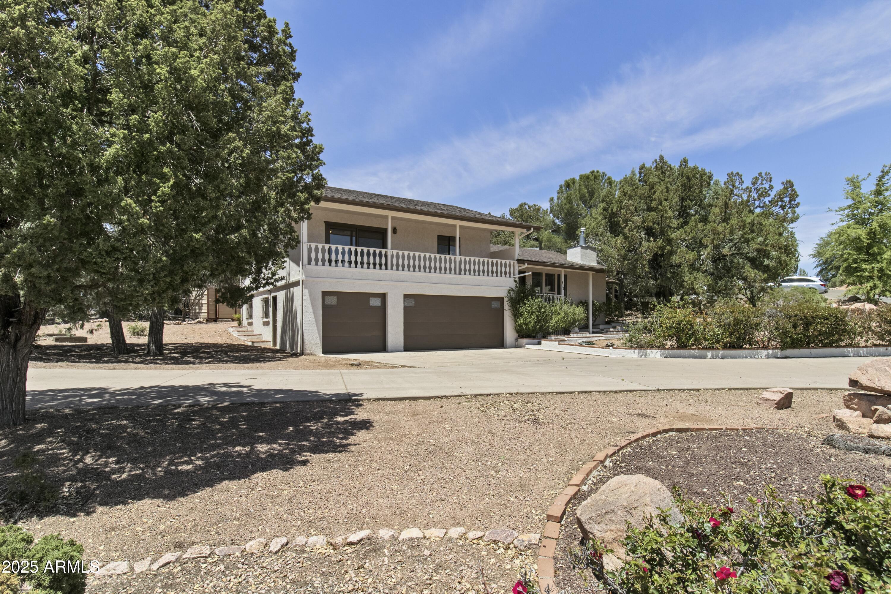 812 S BOULDER Circle