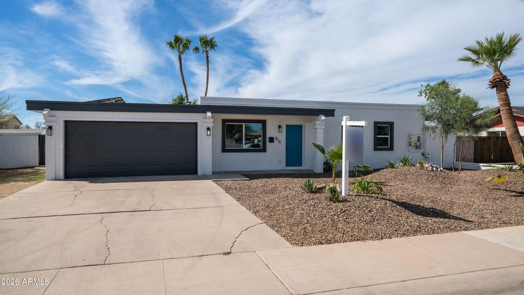 Photo of 856 N Jay Street, Chandler, AZ 85225 (MLS # 6990228)