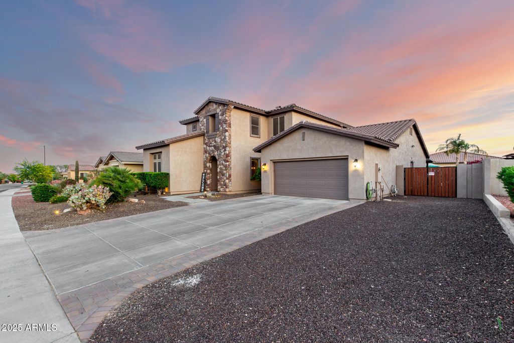 Photo of 19349 W Oregon Avenue, Litchfield Park, AZ 85340 (MLS # 6854040)